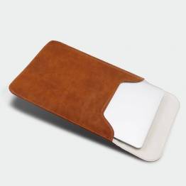  Klassisk sleeve I brun kunstlæder til 13,3" MacBook Air/Pro